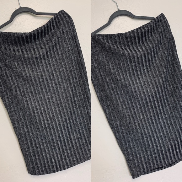 Torrid Silver Glitter Pencil Skirt - Picture 2 of 6